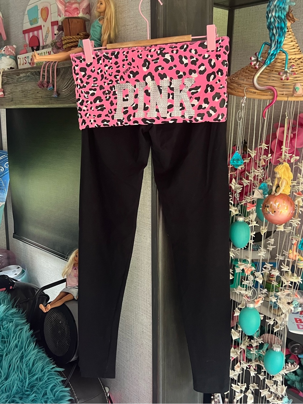 VS pink leggings